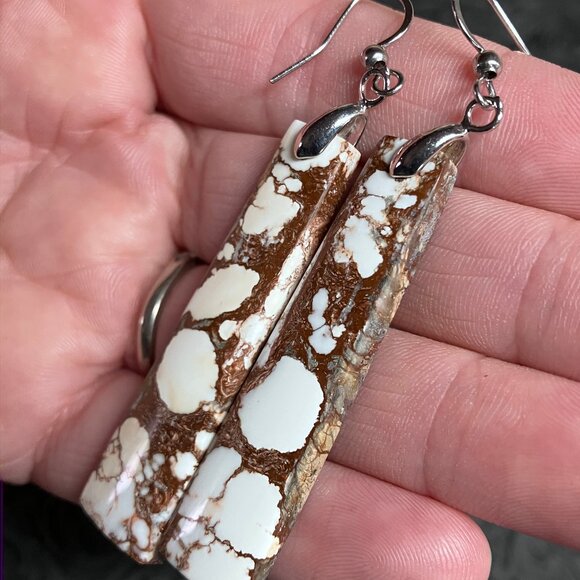 Wild Horse Turquoise Magnesite Crazy Horse Appaloosa Stone Earrings - Picture 4 of 6